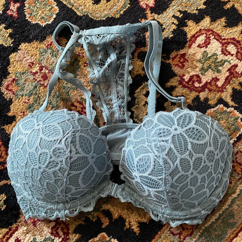 VS pink lace bra